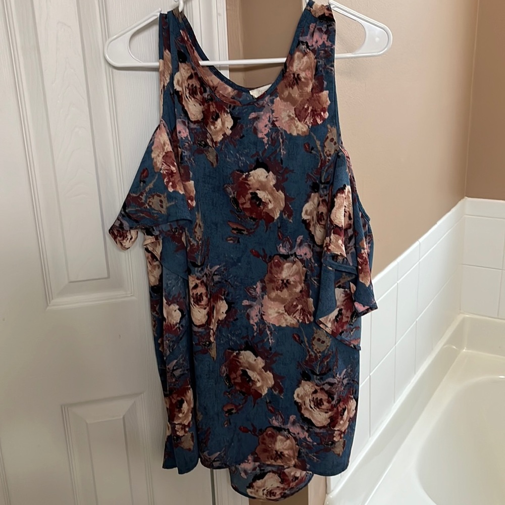 Cold shoulder rose blouse